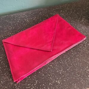 Ladies vintage fuchsia envelope clutch